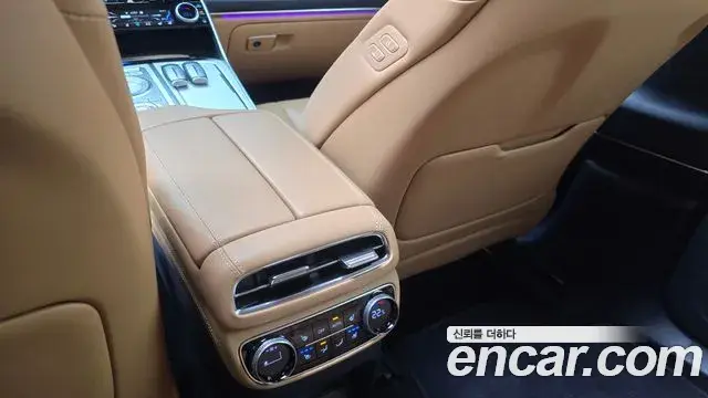 Genesis GV80 2020 — ფოტო 13/32