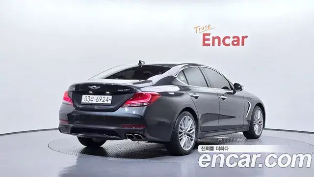 Genesis G70 2018 — Фото 2/20