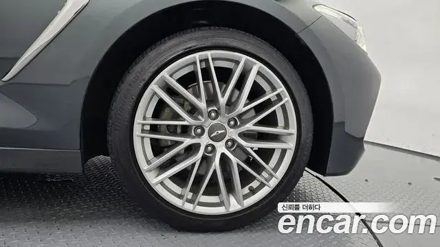 Genesis G70 2018 — Photo 23/34