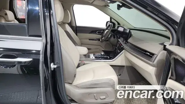 Kia Carnival 2020 — ფოტო 10/35