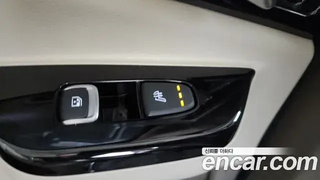Kia Carnival 2020 — ფოტო 26/35