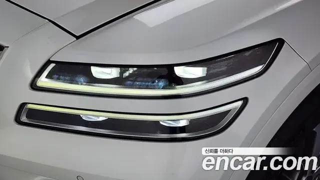 Genesis GV80 2022 — ფოტო 31/35