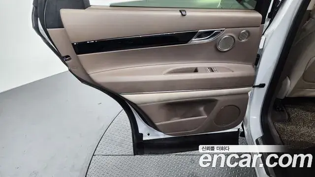 Genesis GV80 2022 — ფოტო 26/35