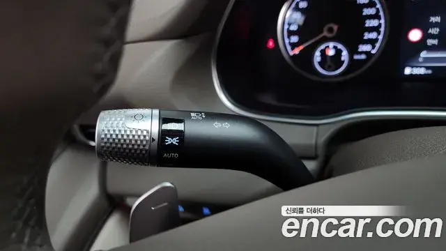 Genesis GV80 2022 — ფოტო 27/35