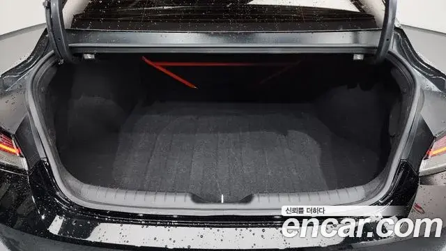 Hyundai The New Avante Hybrid 2022 — ფოტო 12/34