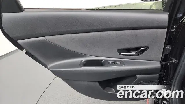 Hyundai The New Avante Hybrid 2022 — ფოტო 17/34