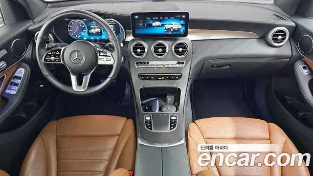 Mercedes-Benz GLC-Class 2023 — Photo 29/32