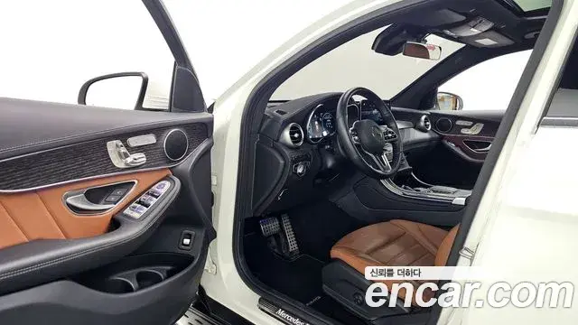 Mercedes-Benz GLC-Class 2023 — Photo 32/32