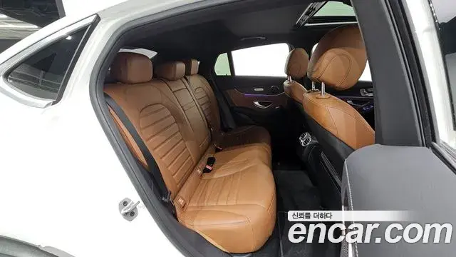 Mercedes-Benz GLC-Class 2023 — Photo 6/32