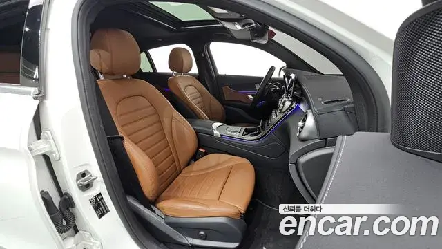 Mercedes-Benz GLC-Class 2023 — Photo 14/32