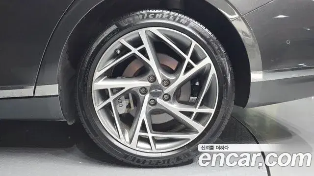 Genesis G90 2022 — Şəkil 22/34
