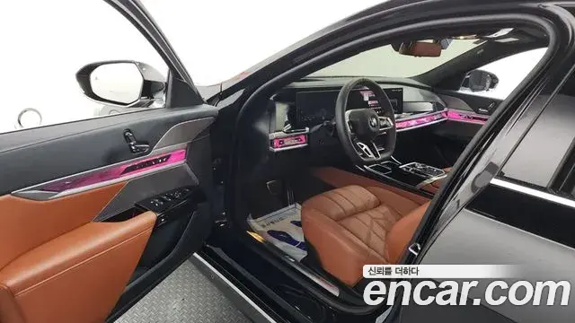 BMW 7 Series 2025 — Photo 19/37