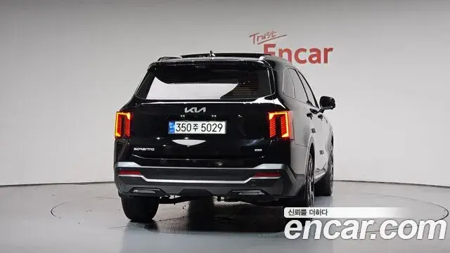 Kia Sorento 2023 — Şəkil 37/41