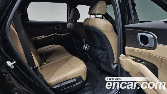 Kia Sorento 2023 — Şəkil 33/41