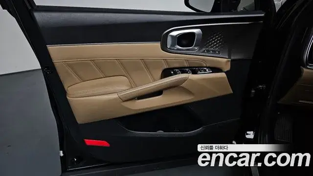 Kia Sorento 2023 — Şəkil 39/41