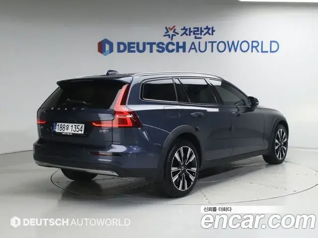 Volvo V60 Cross Country 2024 — Şəkil 18/20