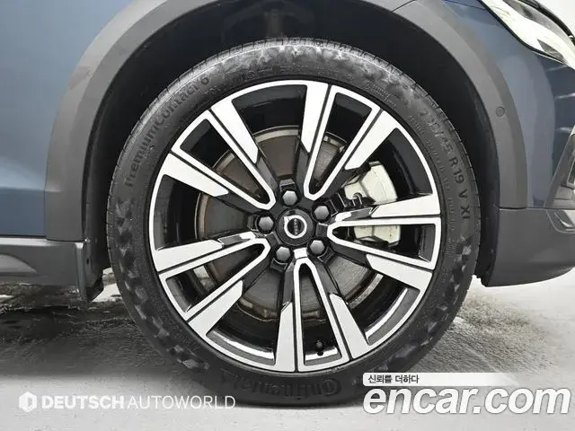 Volvo V60 Cross Country 2024 — Şəkil 10/20