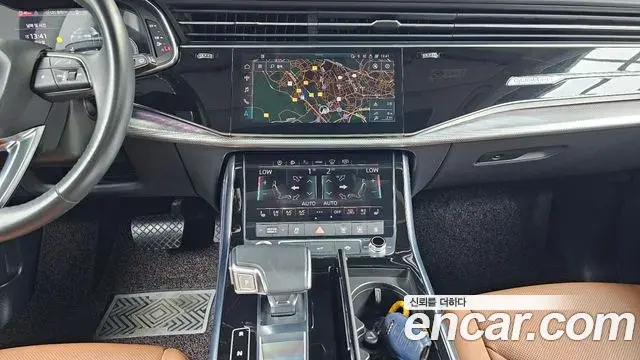 Audi Q8 2021 — Photo 21/34