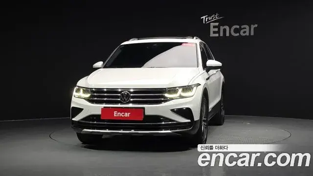 Volkswagen Tiguan 2021 — ფოტო 30/36