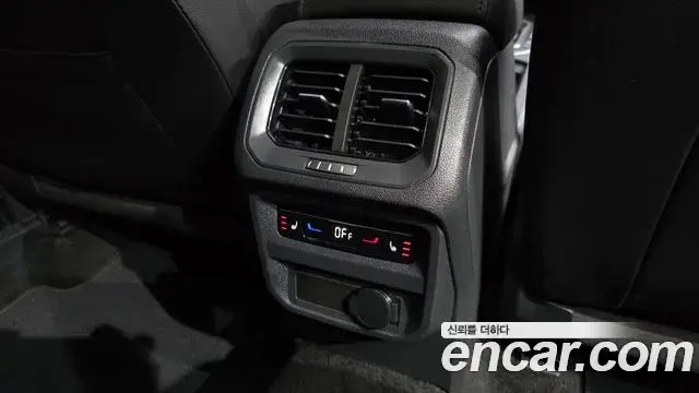 Volkswagen Tiguan 2021 — ფოტო 19/36