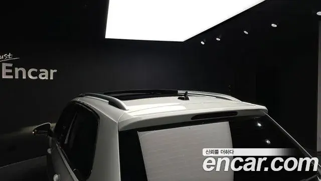 Volkswagen Tiguan 2021 — ფოტო 8/36