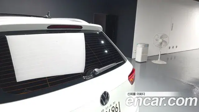 Volkswagen Tiguan 2021 — ფოტო 33/36