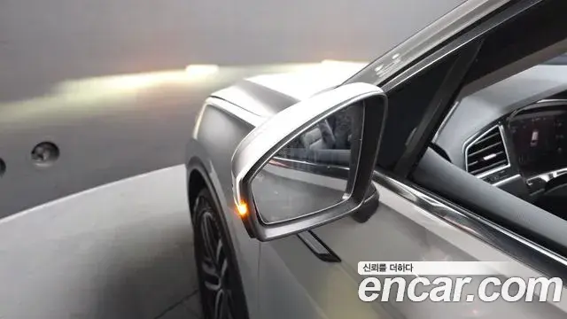 Volkswagen Tiguan 2021 — ფოტო 17/36