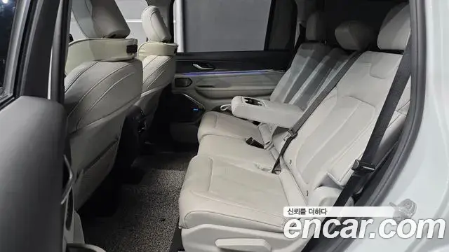 Jeep Grand Cherokee 2022 — ფოტო 31/31