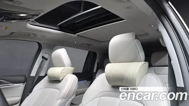 Jeep Grand Cherokee 2022 — ფოტო 23/31