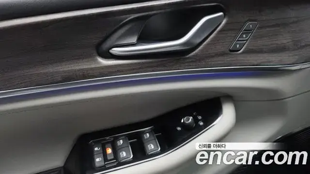 Jeep Grand Cherokee 2022 — ფოტო 21/31