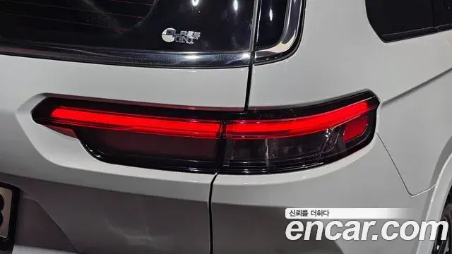 Jeep Grand Cherokee 2022 — ფოტო 29/31