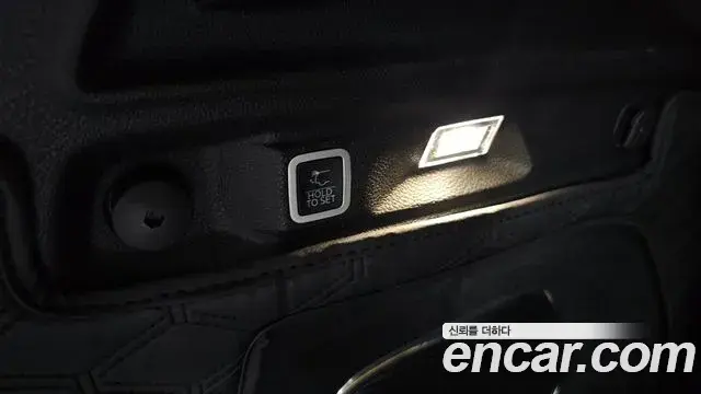 Jeep Grand Cherokee 2022 — ფოტო 27/31
