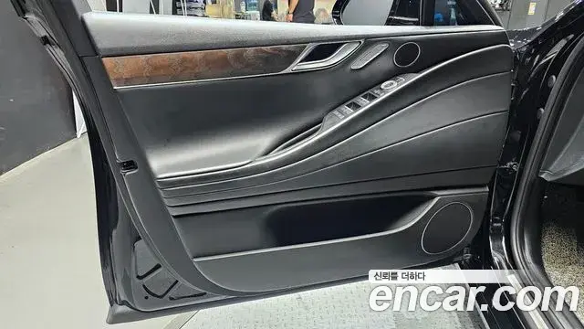 Genesis G80 2023 — ფოტო 8/35