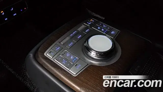 Genesis G80 2023 — ფოტო 13/35