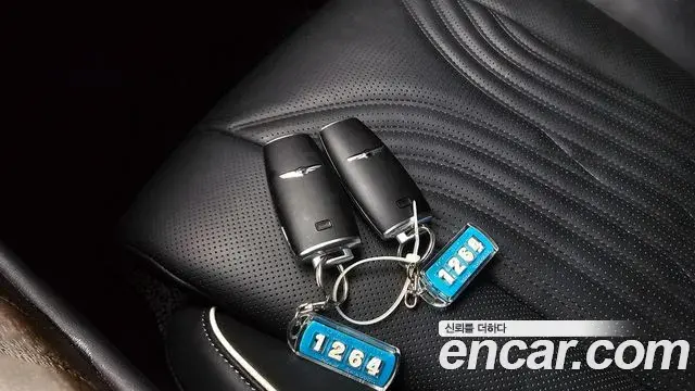 Genesis G80 2023 — ფოტო 30/35