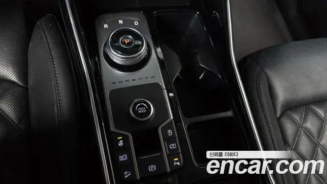 Kia Sorento 2022 — Фото 9/20