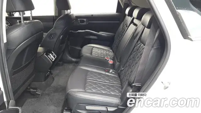 Kia Sorento 2022 — Фото 11/20