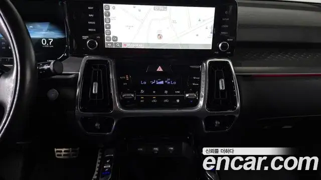 Kia Sorento 2022 — Фото 15/20