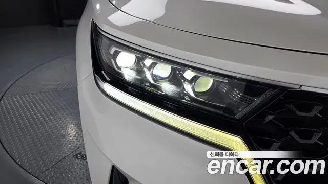 Kia Sorento 2022 — ფოტო 5/31
