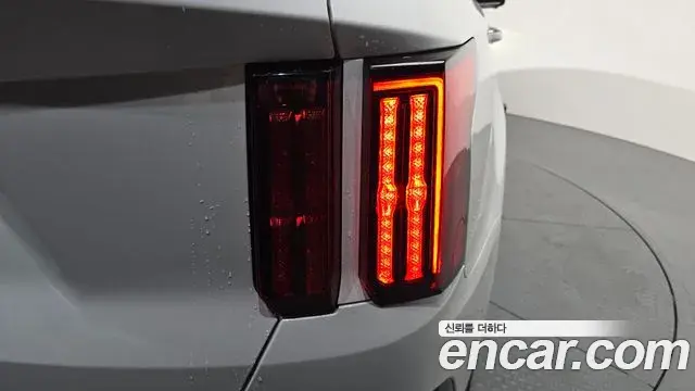 Kia Sorento 2022 — ფოტო 2/31