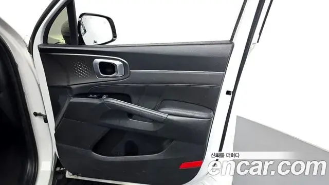 Kia Sorento 2022 — ფოტო 19/31