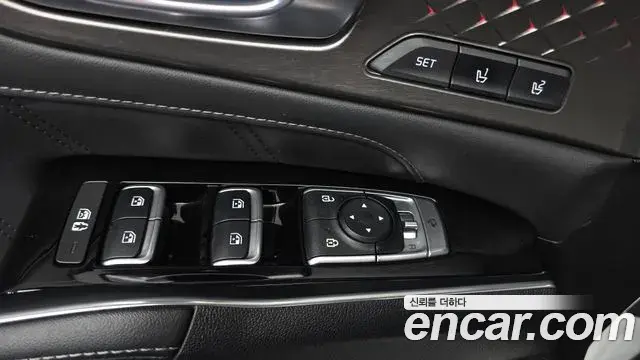 Kia Sorento 2022 — ფოტო 13/31