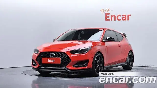 Hyundai Veloster 2019 — Фото 1/20