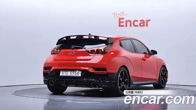 Hyundai Veloster 2019 — Фото 2/20