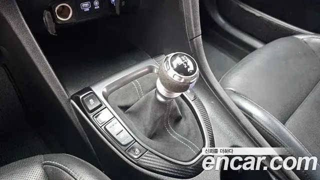 Hyundai Veloster 2019 — Фото 9/20