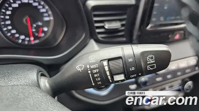 Hyundai Veloster 2019 — ფოტო 19/30