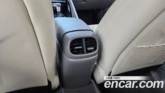 Hyundai The New Avante Hybrid 2022 — ფოტო 25/32