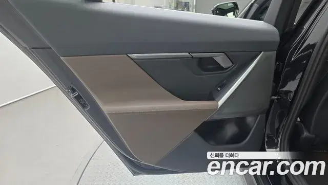 BMW 5 Series 2023 — ფოტო 2/30