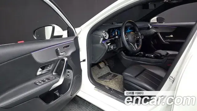 Mercedes-Benz A-Class 2021 — Фото 10/20