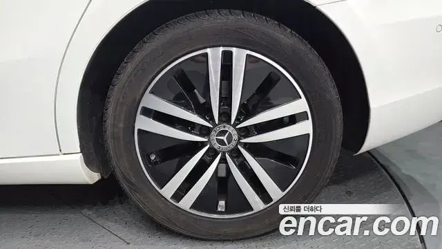 Mercedes-Benz A-Class 2021 — Şəkil 16/30